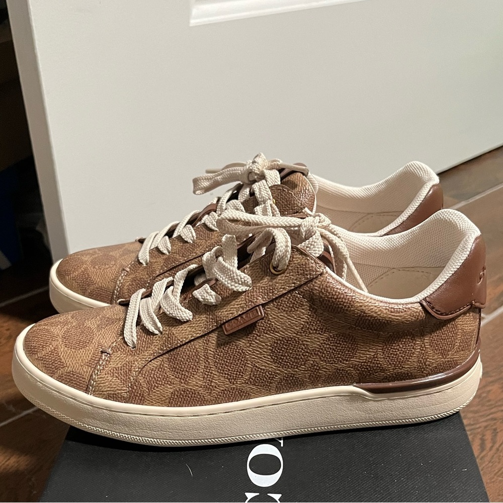 Coach Low Top Sneaker In Signature Canvas